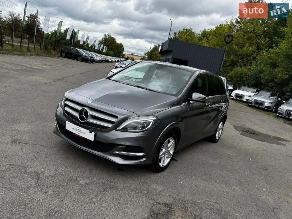 Mercedes-Benz B-Class 2015 — фото 1
