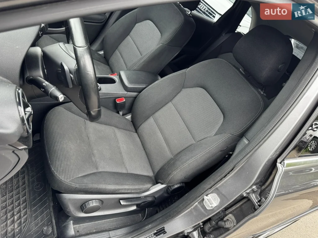 Mercedes-Benz B-Class 2015 — фото 17