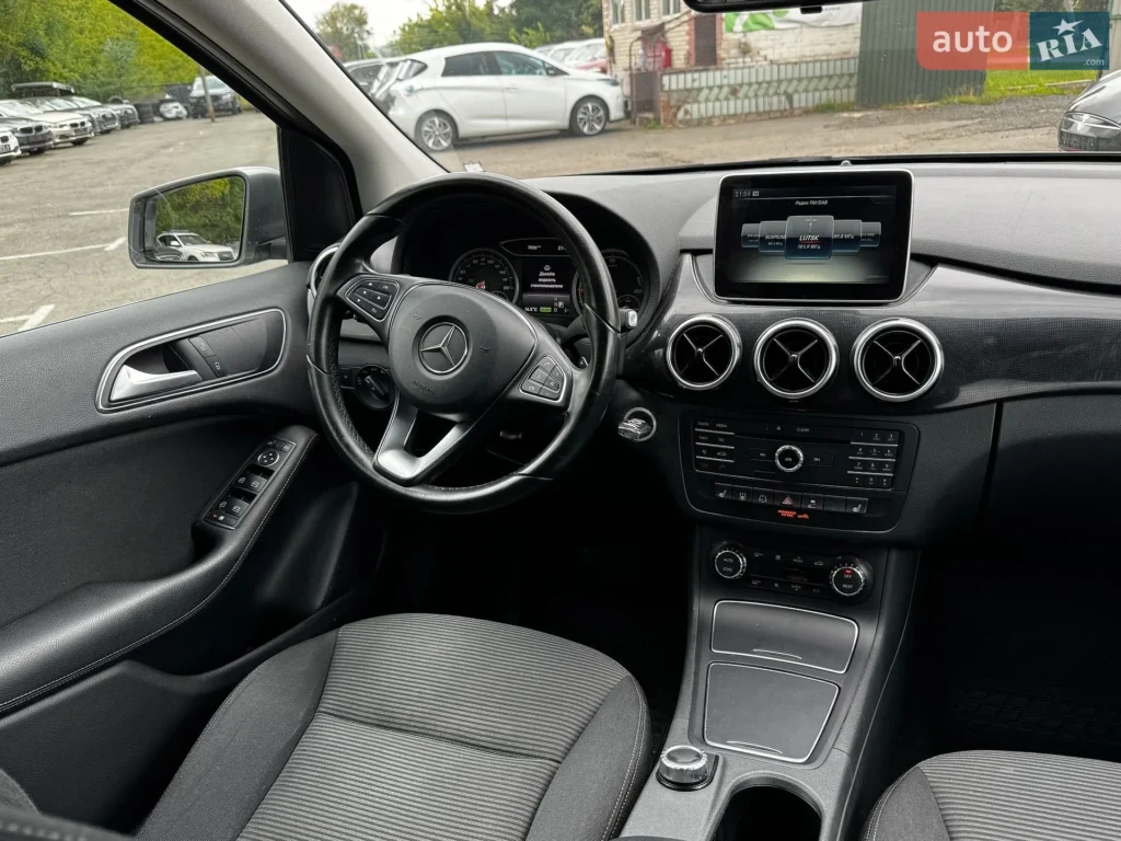 Mercedes-Benz B-Class 2015 — фото 23
