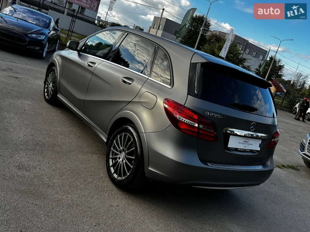 Mercedes-Benz B-Class 2016 — фото 12