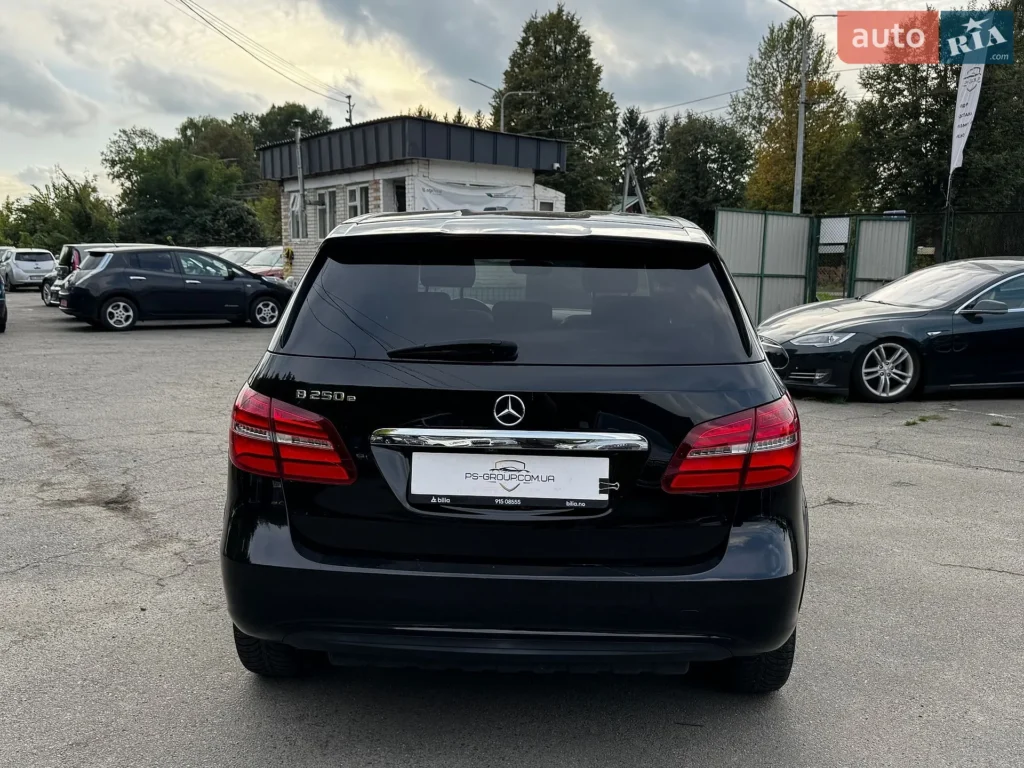 Mercedes-Benz B-Class 2017 — фото 10