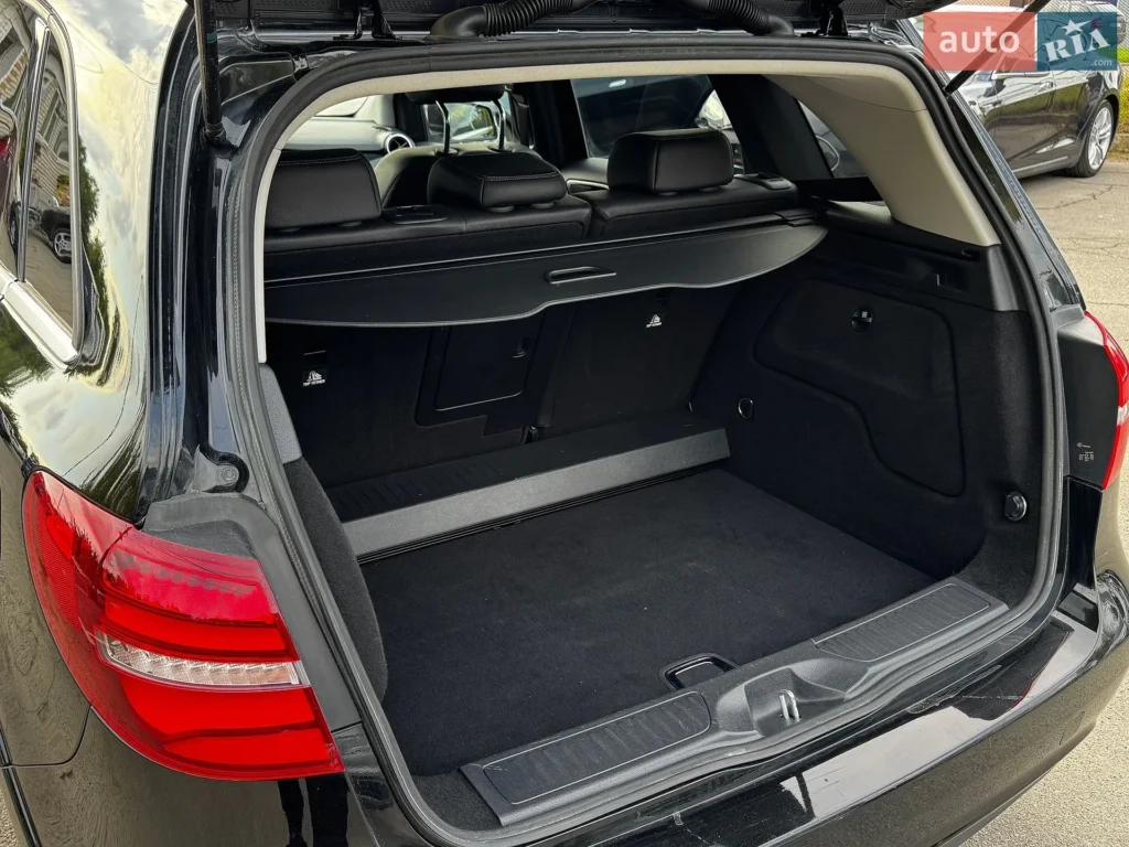 Mercedes-Benz B-Class 2017 — фото 12