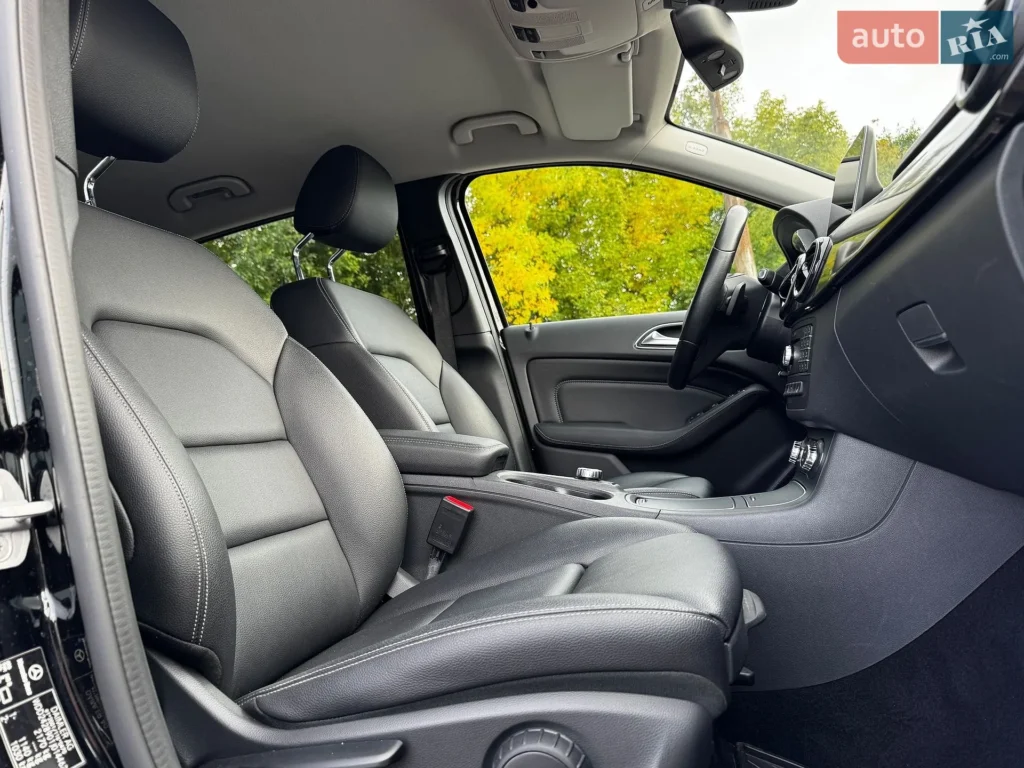 Mercedes-Benz B-Class 2017 — фото 21