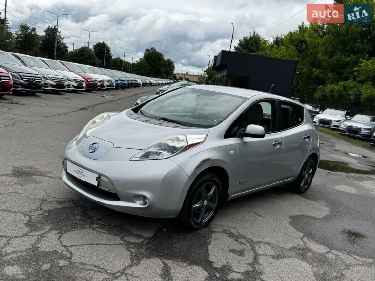 Nissan Leaf 2011