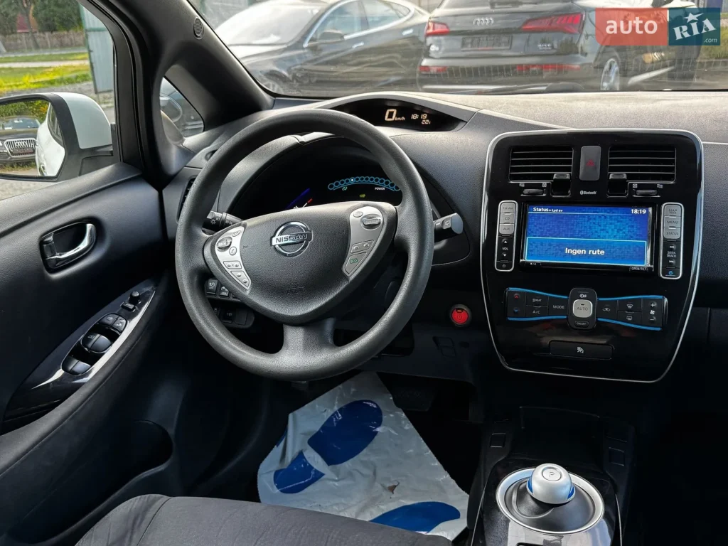 Nissan Leaf 2014 — фото 24