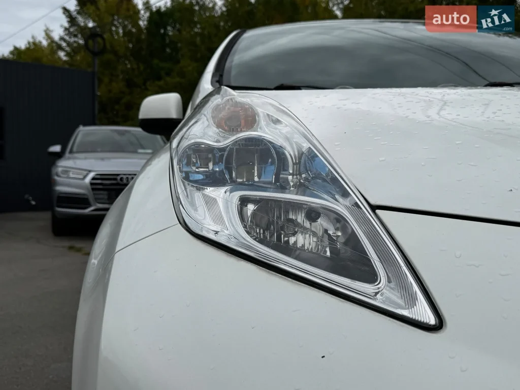 Nissan Leaf 2013 — фото 12