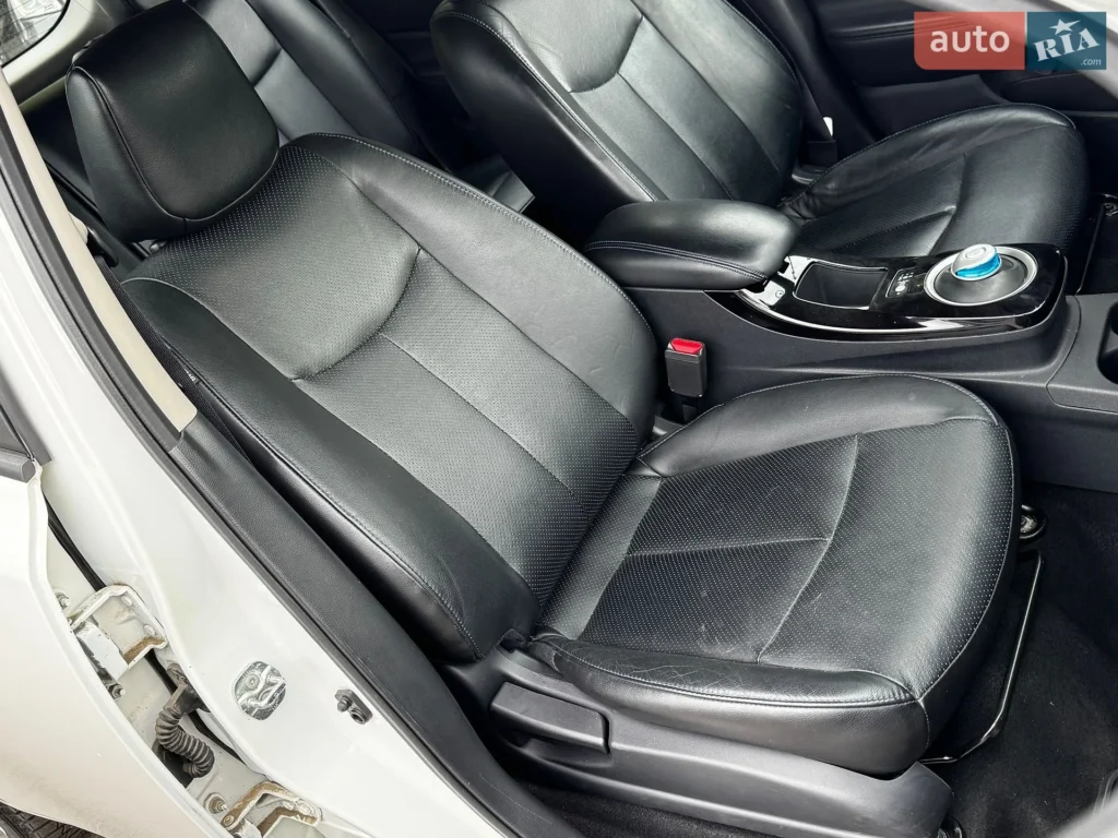 Nissan Leaf 2013 — фото 14