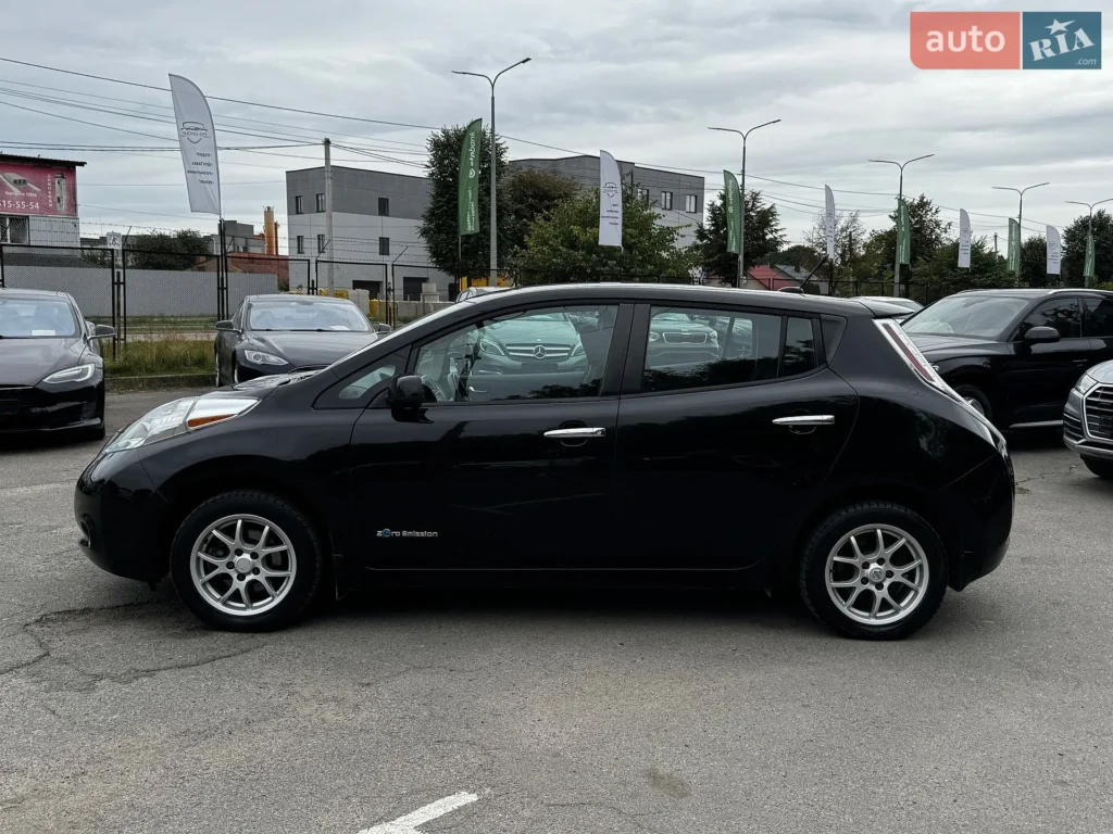 Nissan Leaf 2015 — фото 12