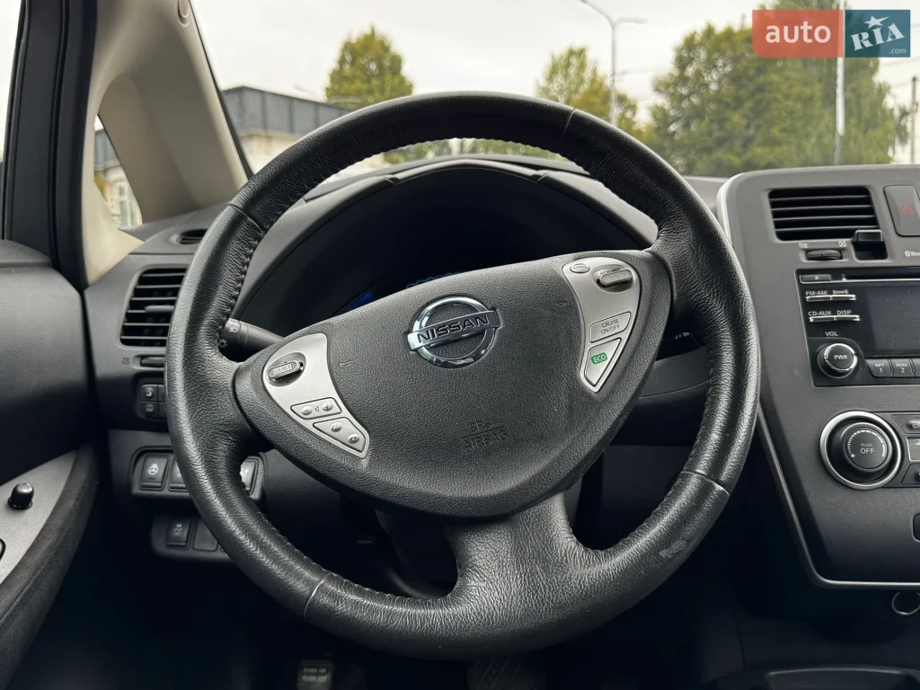 Nissan Leaf 2015 — фото 22