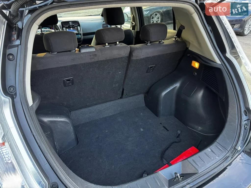 Nissan Leaf 2016 — фото 24