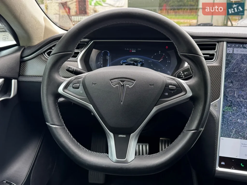 Tesla Model S 2013 — фото 25