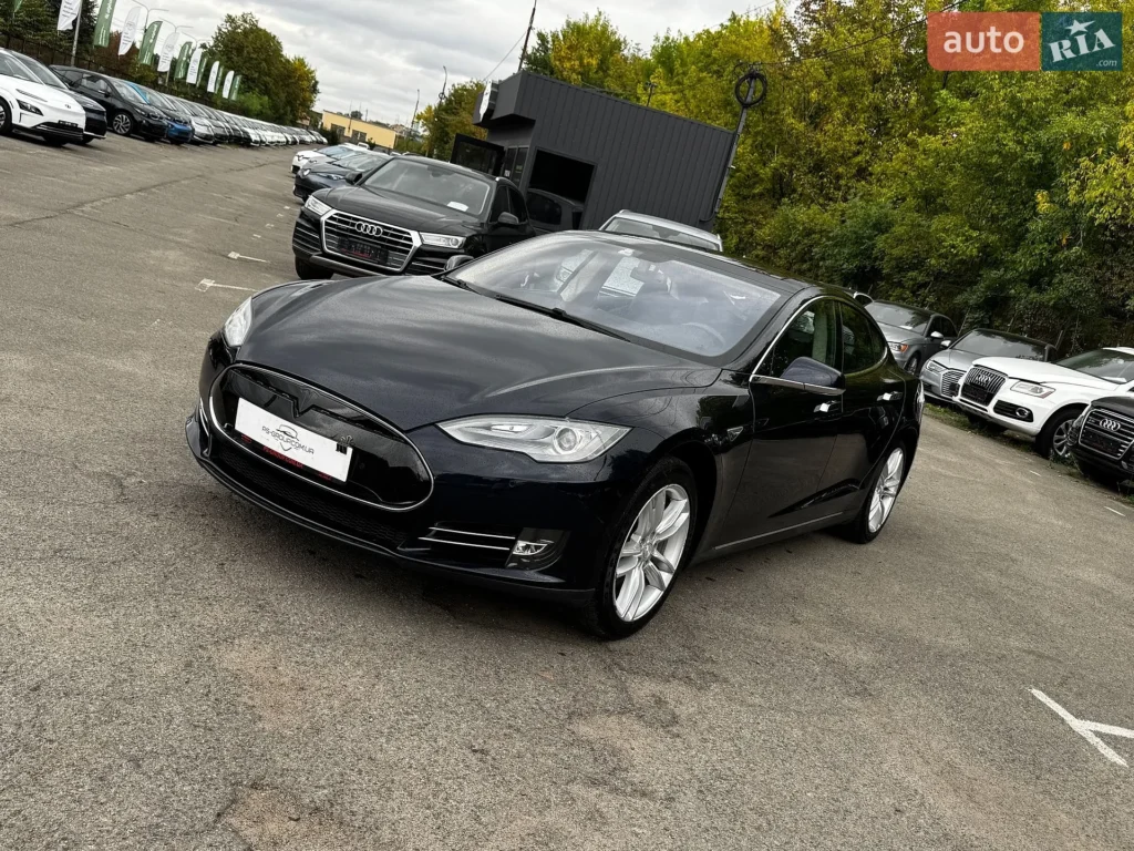 Tesla Model S 2013 — фото 1
