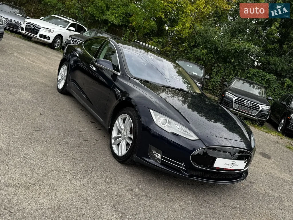 Tesla Model S 2013 — фото 3