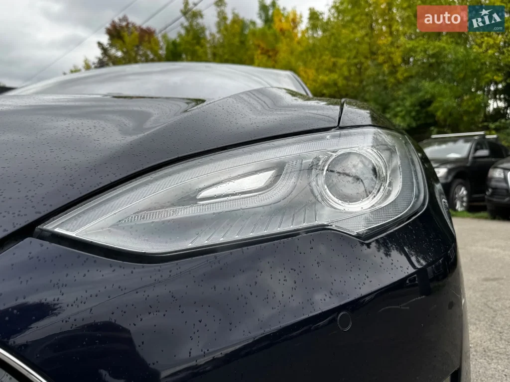 Tesla Model S 2013 — фото 14