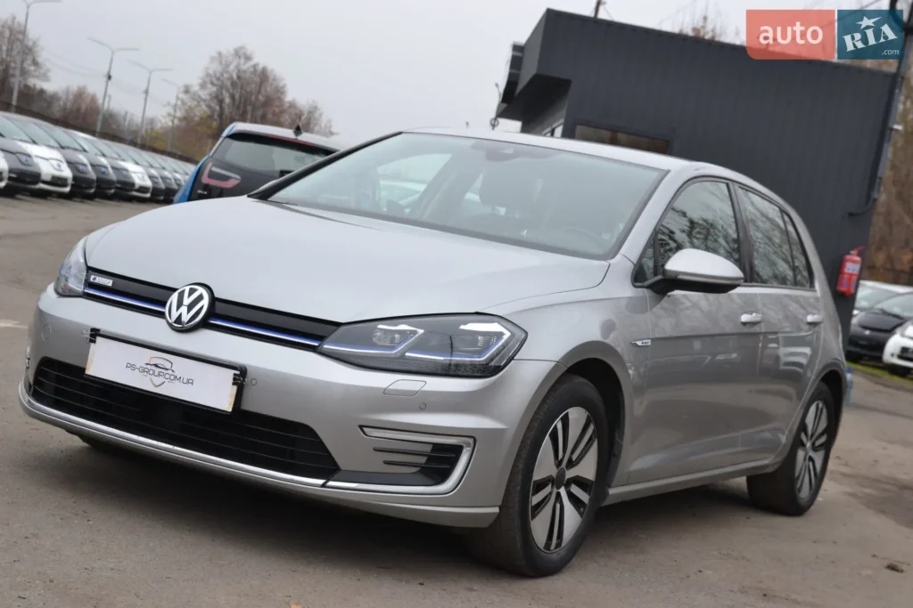 Volkswagen e-Golf 2018 — фото 2