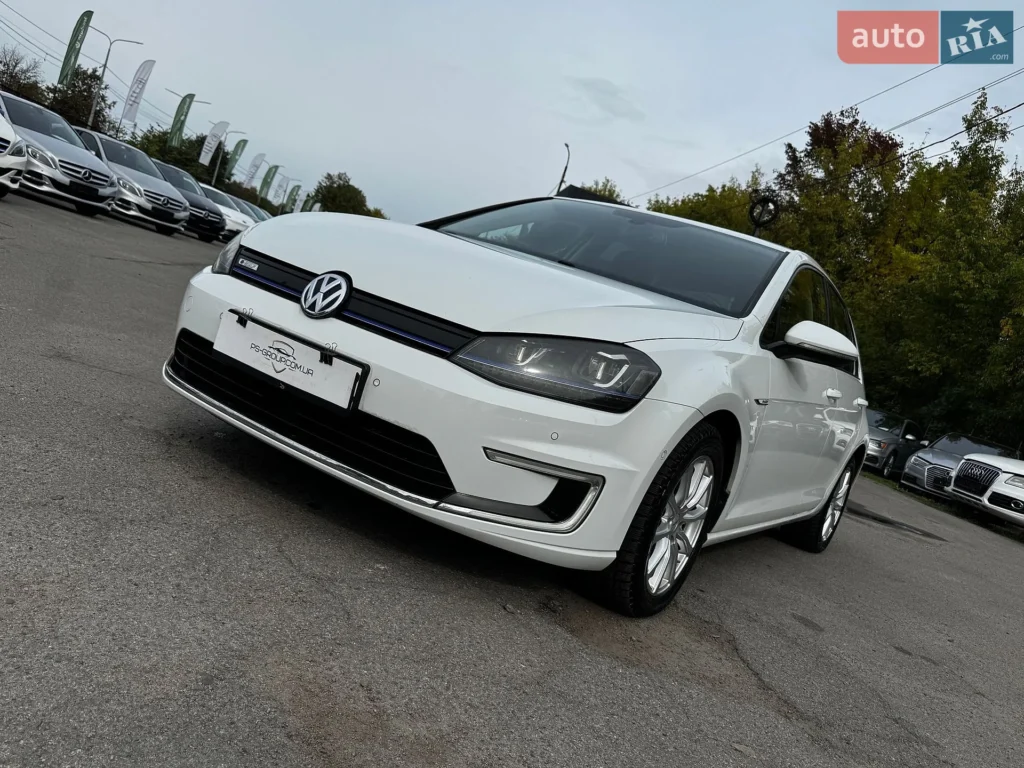 Volkswagen e-Golf 2015 — фото 2