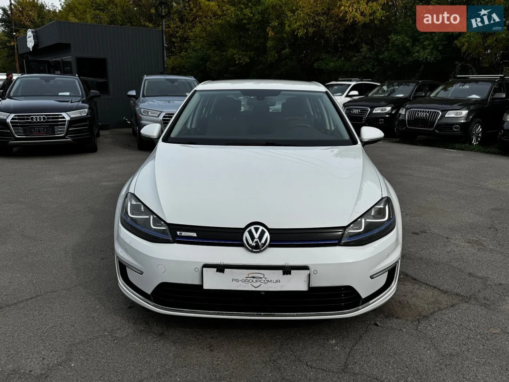 Volkswagen e-Golf 2015 — фото 3
