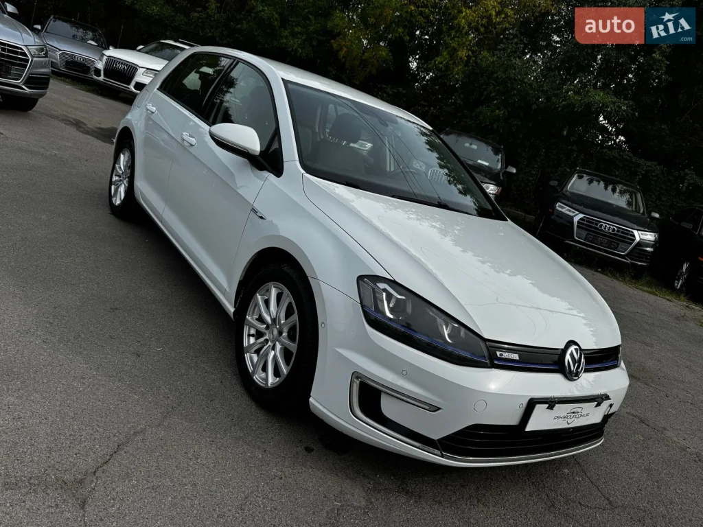 Volkswagen e-Golf 2015 — фото 4