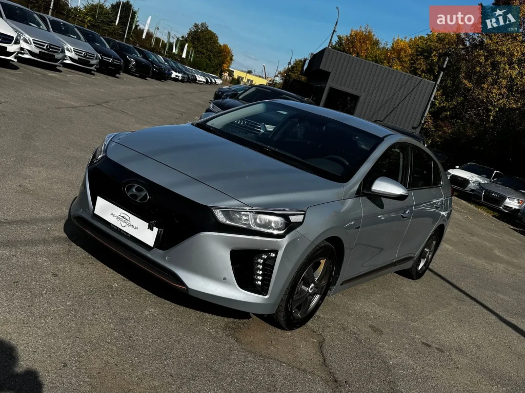 Hyundai Ioniq 2019 — фото 1