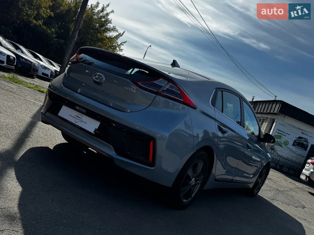 Hyundai Ioniq 2019 — фото 8