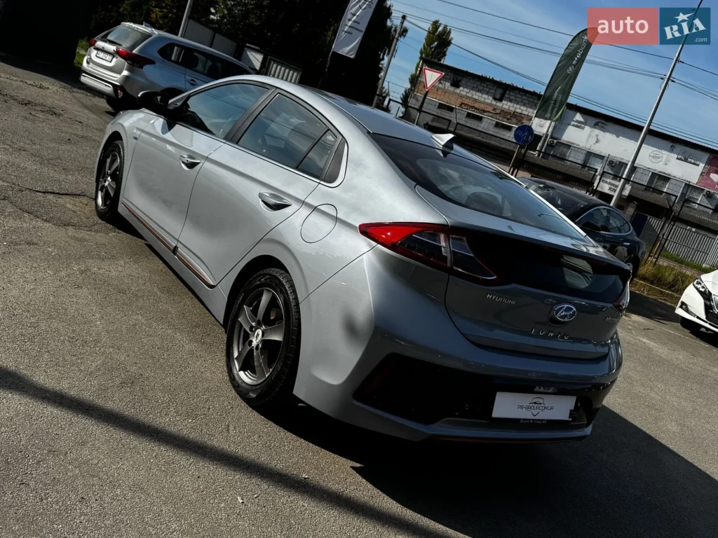 Hyundai Ioniq 2019 — фото 11