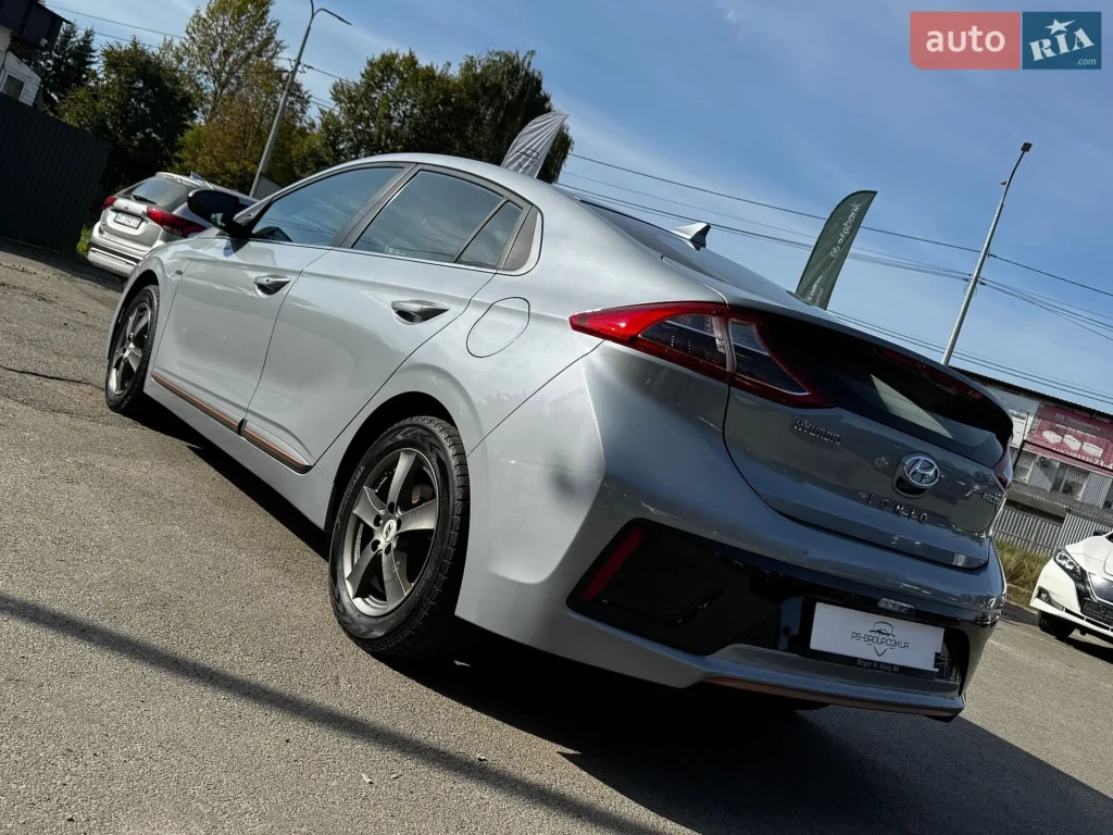 Hyundai Ioniq 2019 — фото 12