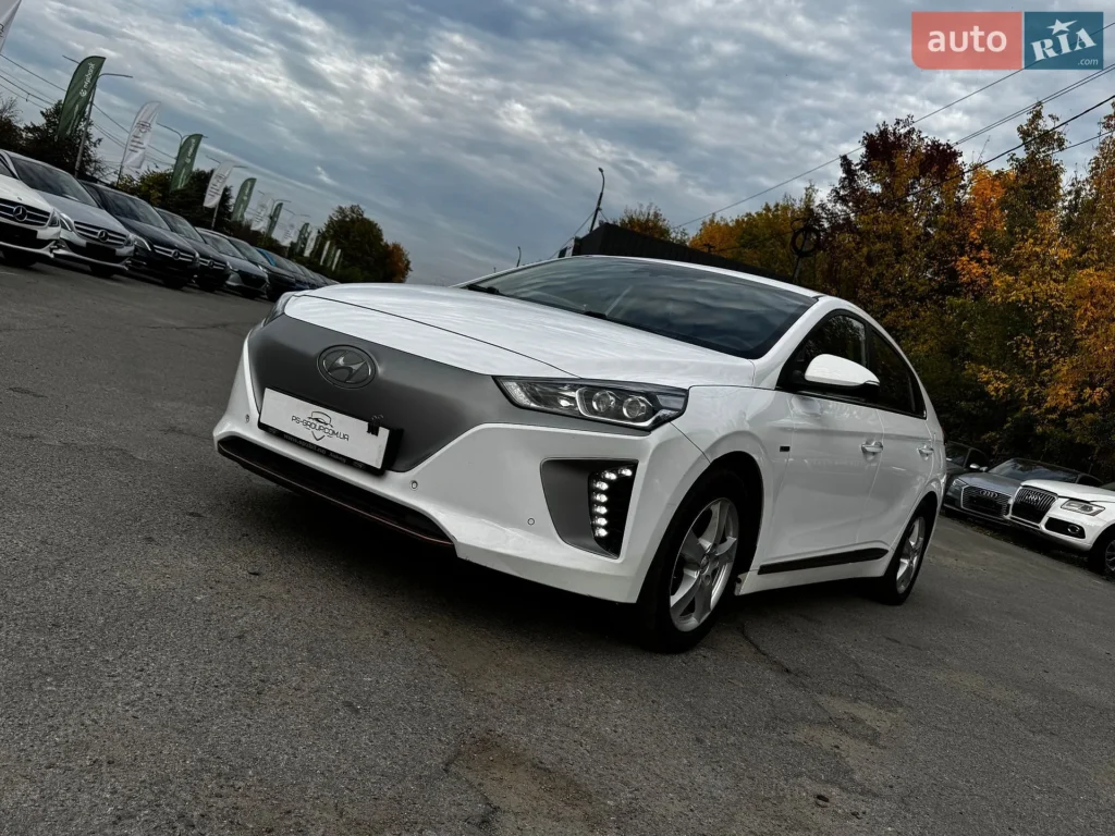 Hyundai Ioniq 2017 — фото 2