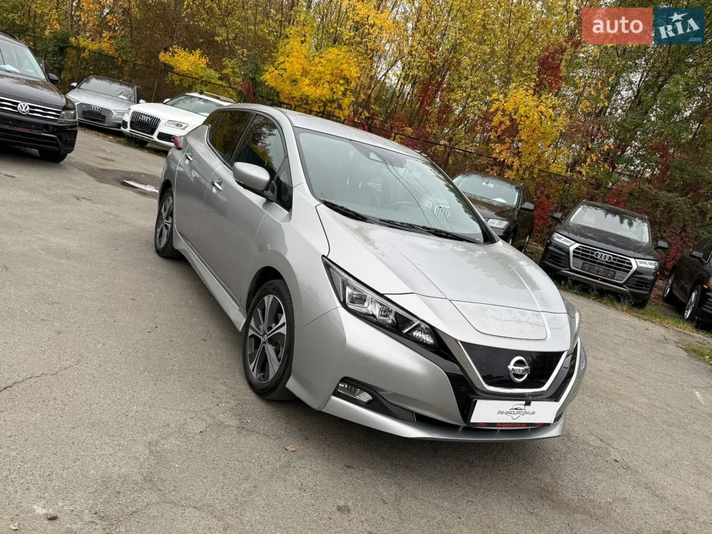 Nissan Leaf 2018 — фото 4