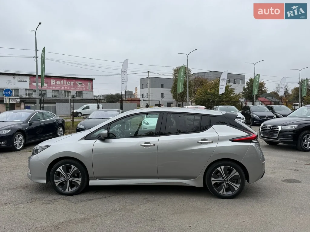 Nissan Leaf 2018 — фото 14