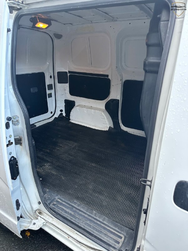 Nissan e-NV200 2014 — фото 10