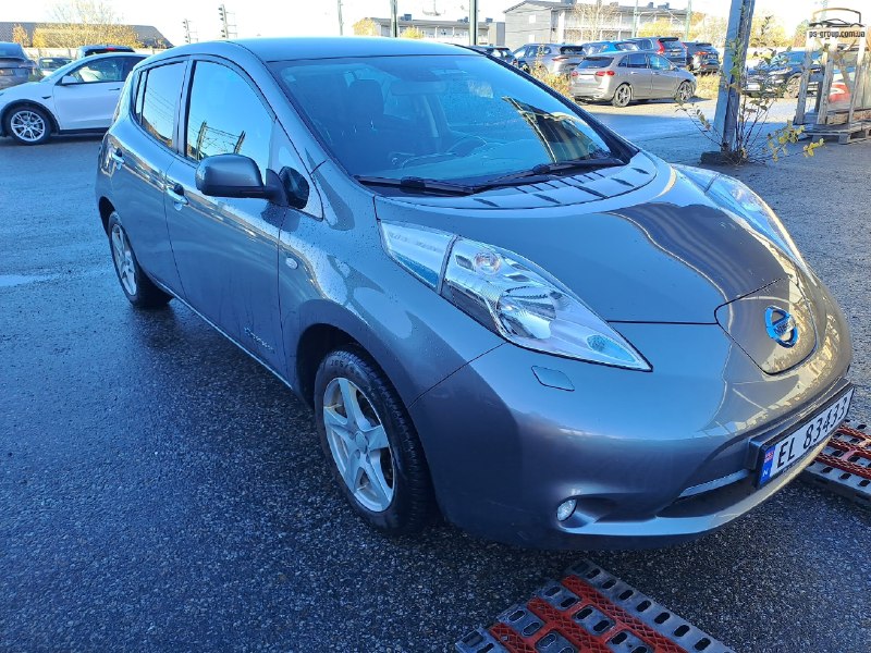 Nissan Leaf 2015 — фото 2