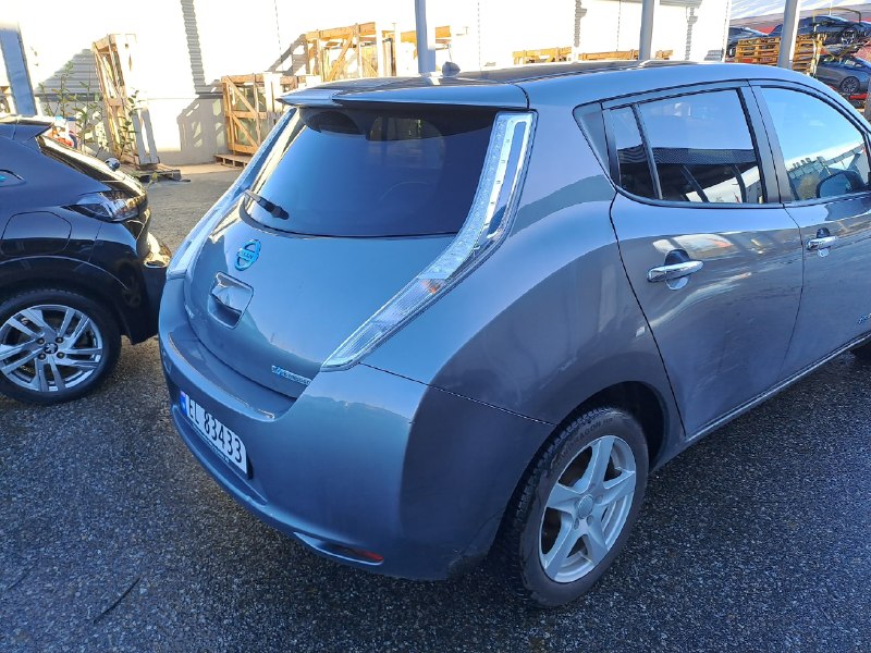 Nissan Leaf 2015 — фото 4