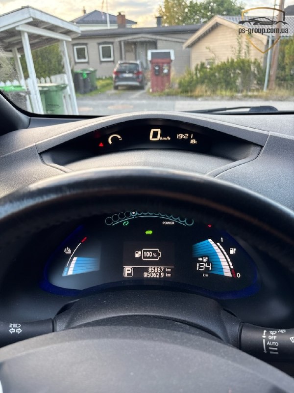 Nissan Leaf 2016 — фото 10
